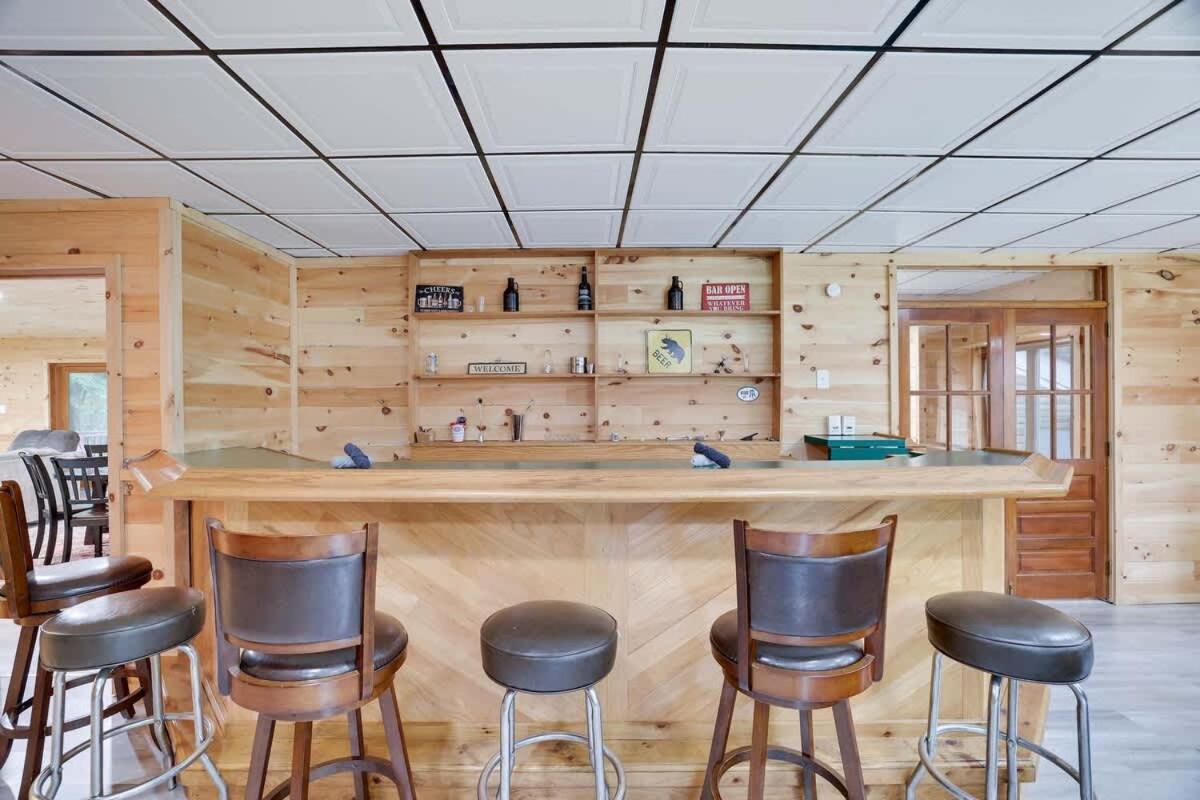 Relax In Blakeslee - Spacious 5Br Home With Bbq 外观 照片
