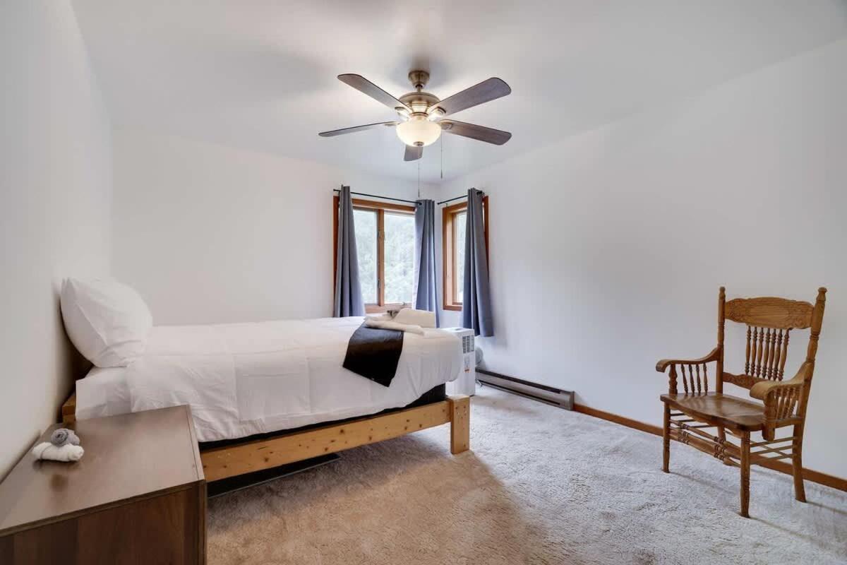 Relax In Blakeslee - Spacious 5Br Home With Bbq 外观 照片
